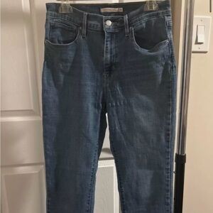 Levi's women's 724 size 29 medium wash high rise straight leg jeans